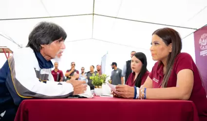 Claudia Agat�n el Gabinete
