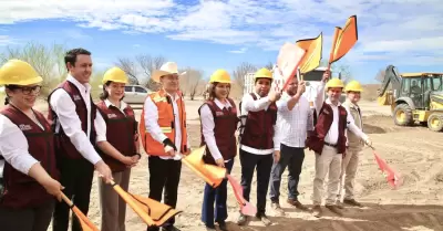 Banderazo de inicio de construcci�n de Viviendas para el Bienestar