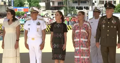 Inauguraci�n del Marinab�s en Acapulco