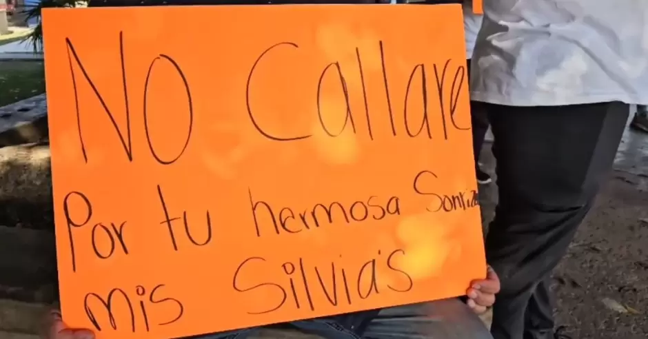 Familiares y amigos de Silvia Aurora L�pez