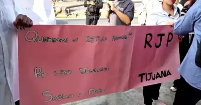 Grupo de trabajadores del IMSS