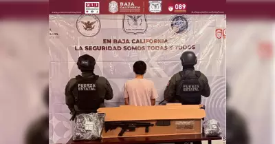 Menor de edad detenido con arma larga y chaleco bal�stico en Tijuana