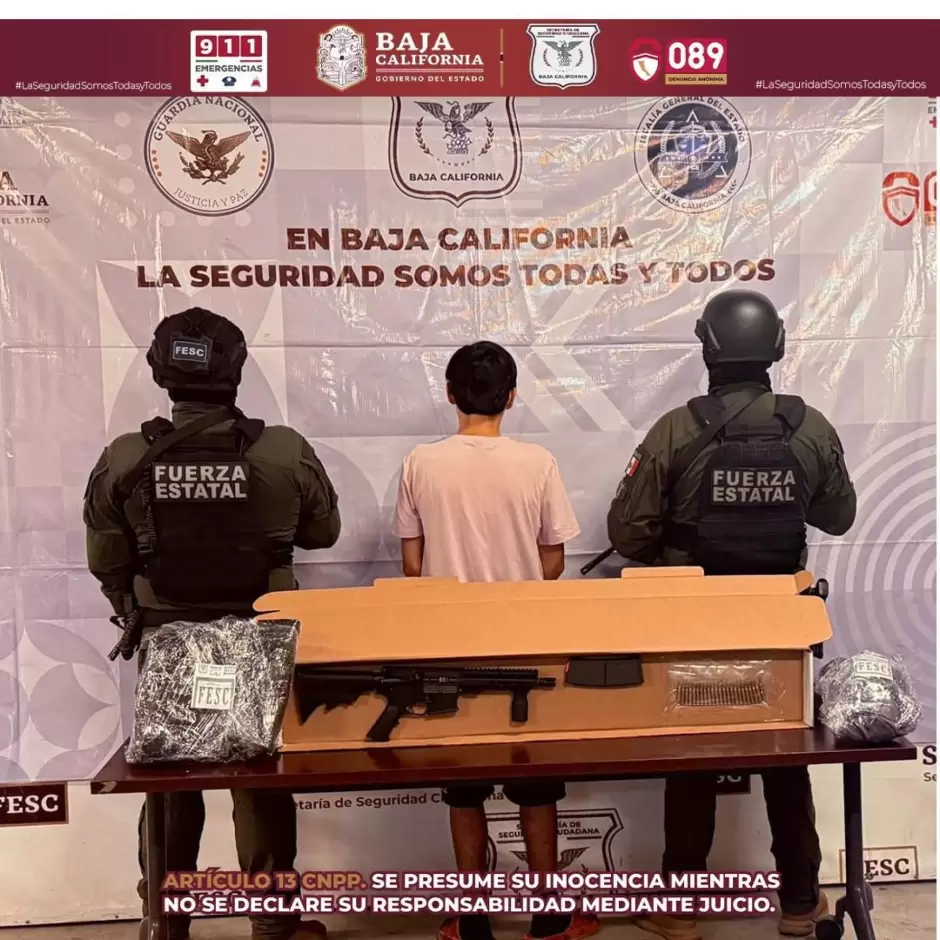 Menor de edad detenido con arma larga y chaleco bal�stico en Tijuana