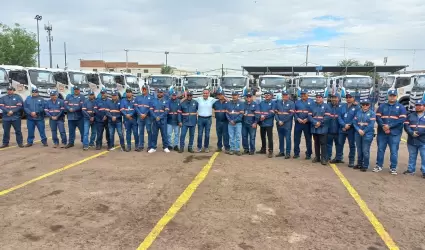 Entrega de nuevas unidades el�ctricas de recolecci�n de basura