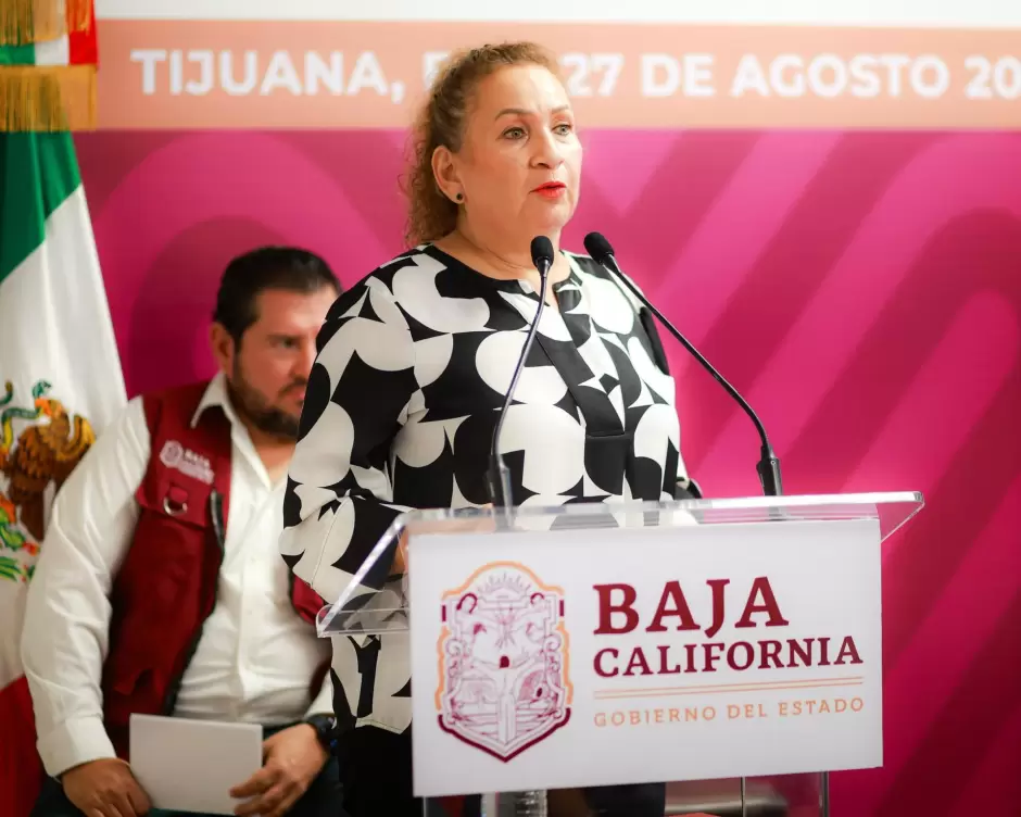 Irma Mart�nez Manr�quez, Secretaria de Educaci�n de Baja California