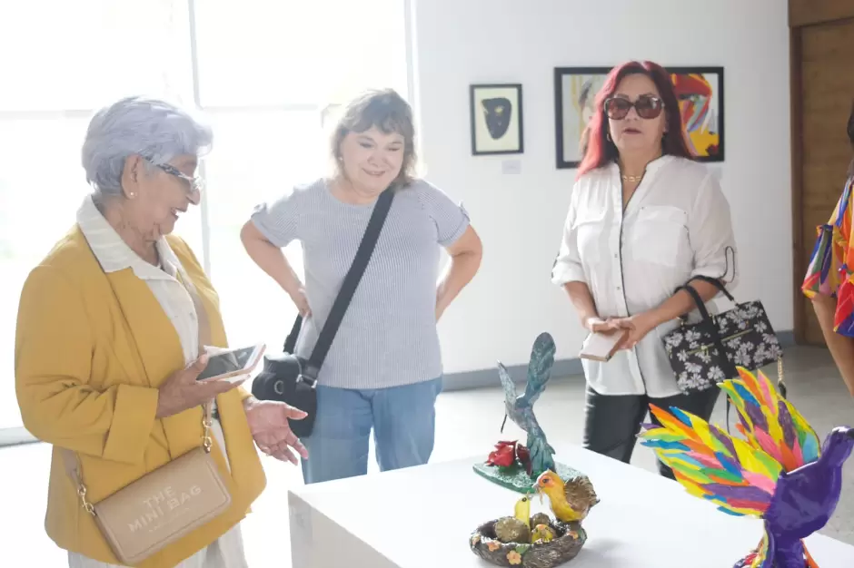 Exposici�n "Metamorfosis creativa, expresiones creativas de las personas adultas mayores"