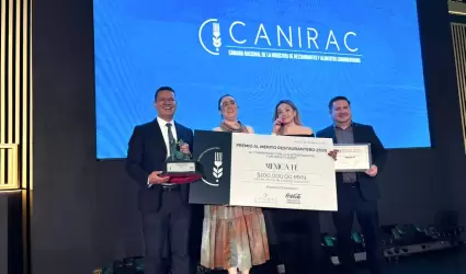 "Premio al M�rito Restaurantero"