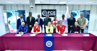 Fiscal�a General y Cruz Roja delegaci�n Baja California
