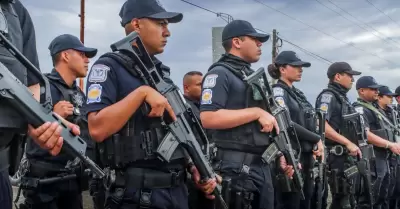 Operativo agentes polic�as