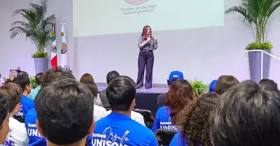 Unison, estudiantes, rectora