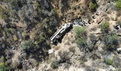 Accidente de cami�n de la Sedena en Ensenada