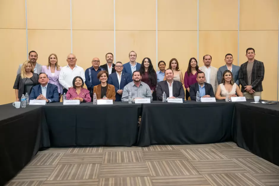Alianza estrat�gica entre Correos de M�xico y Mexicana de Aviaci�n