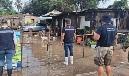 Atenci�n a personas afectadas por las lluvias
