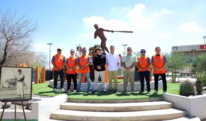 H�ctor Espino�en su XXVIII aniversario luctuoso