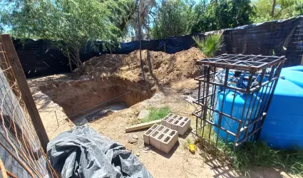 Impiden trabajos de construcci�n de una cisterna en el �rea oriente del Parque M