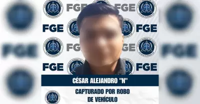 Polic�a municipal detenido en posesi�n de veh�culo con reporte de robo