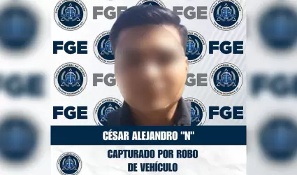 Polic�a municipal detenido en posesi�n de veh�culo con reporte de robo