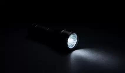 Linterna encendida.