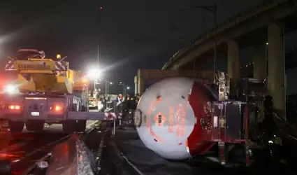 Explosi�n de pipa cargada con gas