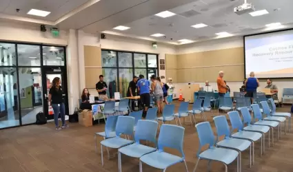 Evento de recuperaci�n para v�ctimas del incendio Coches en Lakeside