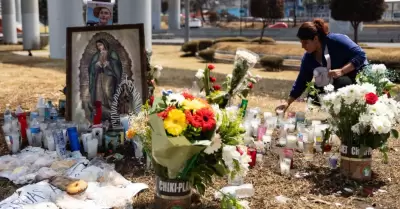 Memorial colocado en el lugar donde ocurri� la explosi�n de pipa de gas, en Puen