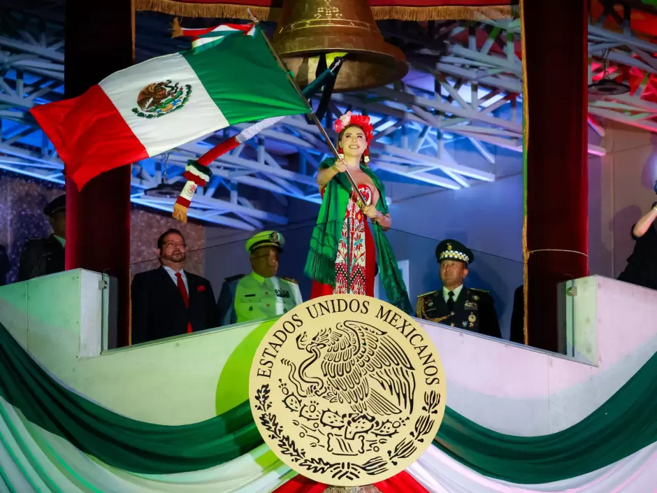 Dan Grito de Independencia 100 mil bajacalifornianos con la Gobernadora Marina Del Pilar �vila Olmeda