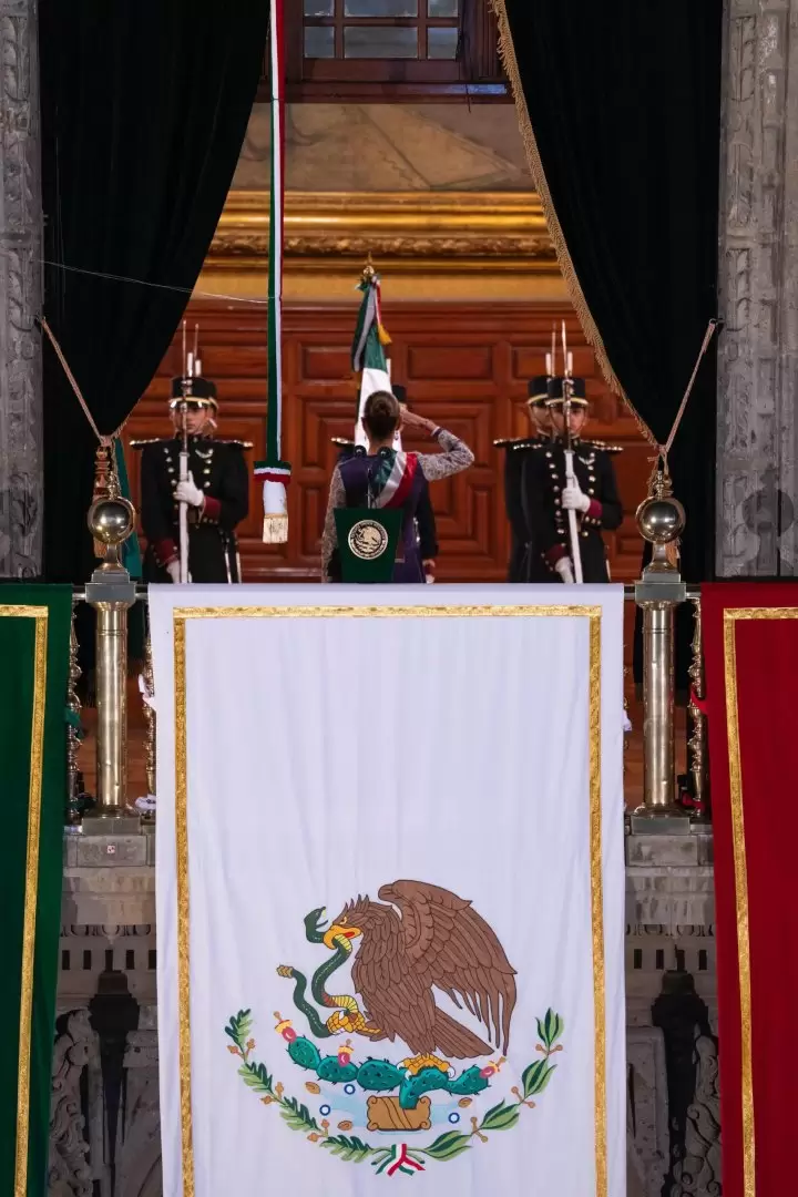 �Hist�rico! Presidenta Claudia Sheinbaum encabeza ceremonia del Grito de Independencia; primera mujer en 215 a�os