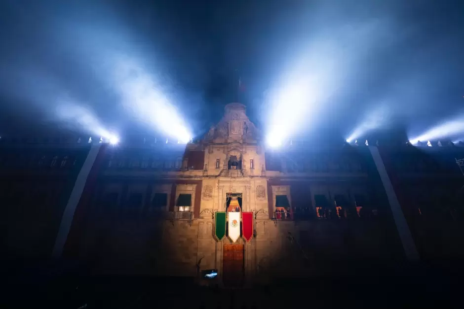 �Hist�rico! Presidenta Claudia Sheinbaum encabeza ceremonia del Grito de Independencia; primera mujer en 215 a�os
