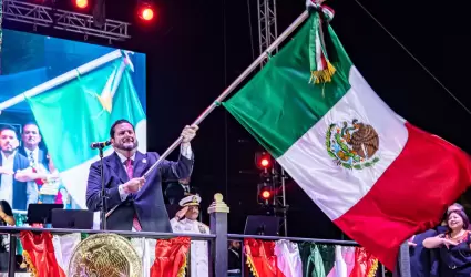 Encabeza Ismael Burgue�o Ruiz Ceremonia del CCXV Aniversario del Grito de Indepe