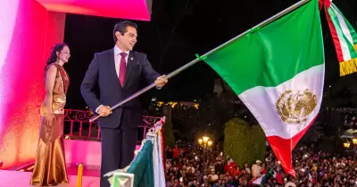 Grito de Independencia encabezado por el alcalde Rom�n Cota