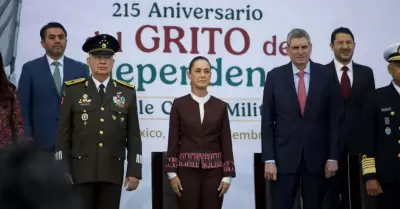 Claudia Sheinbaum Pardo encabeza el Pase de Revistas previo al Desfile C�vico Mi
