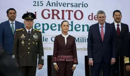 Claudia Sheinbaum Pardo encabeza el Pase de Revistas previo al Desfile C�vico Mi