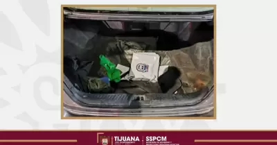 Aseguran a tres personas v�ctimas de tr�fico humano en la garita de Otay