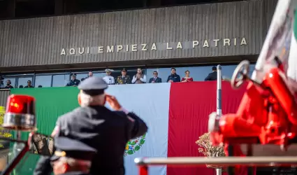 Ceremonia conmemorativa por el 215 Aniversario de la Independencia de M�xico