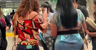 Un grupo de mujeres trans acudi� al Registro Civil