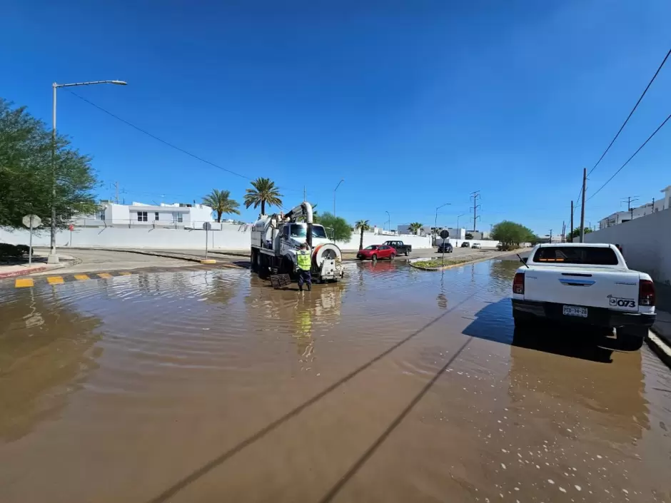 Atenci�n de encharcamientos tras intensas lluvias en Mexicali y San Felipe