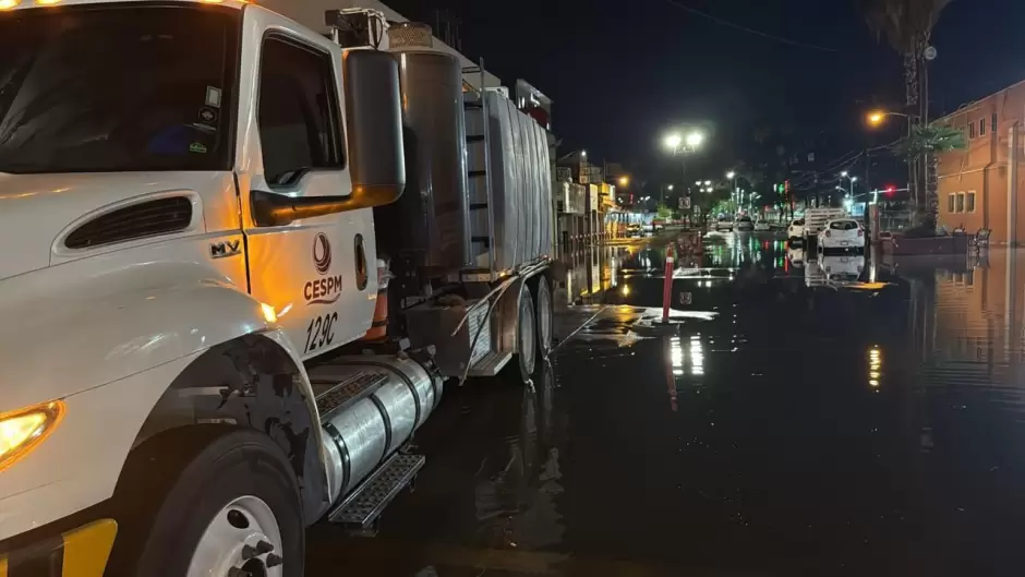 Atenci�n de encharcamientos tras intensas lluvias en Mexicali y San Felipe