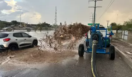 Atenci�n de encharcamientos tras intensas lluvias en Mexicali y San Felipe