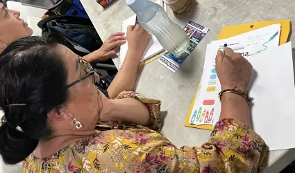 Taller "Metodolog�a de la ense�anza del idioma ingl�s apegado a la NEM"