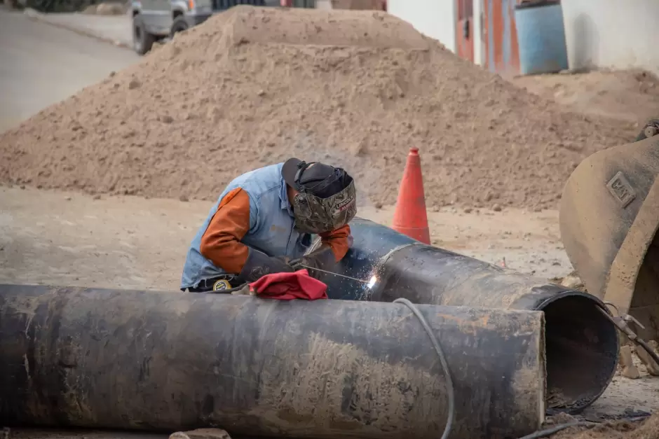 Trabajos de reparaci�n en l�nea de impulsi�n en Ca��n del Sainz