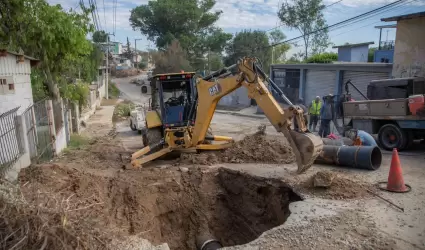 Trabajos de reparaci�n en l�nea de impulsi�n en Ca��n del Sainz