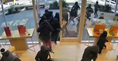 Robo masivo en joyer�a de California