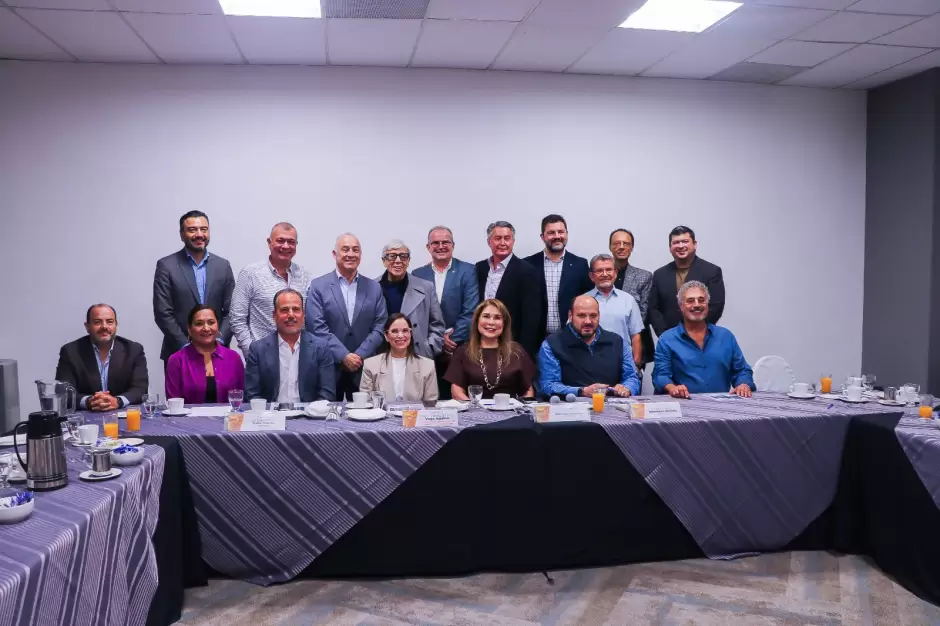 M�nica Vega se re�ne con el Consejo de Desarrollo Econ�mico de Tijuana