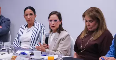 M�nica Vega se re�ne con el Consejo de Desarrollo Econ�mico de Tijuana