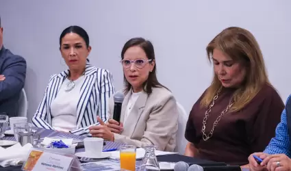 M�nica Vega se re�ne con el Consejo de Desarrollo Econ�mico de Tijuana