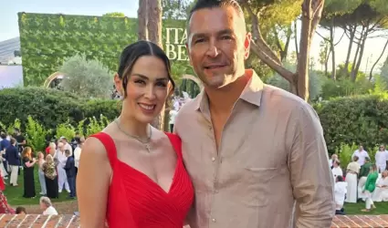 Jacky Bracamontes y Mart�n Fuentes