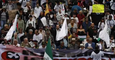 Marcha del 2 de octubre en conmemoraci�n de los 57 a�os de la masacre estudianti