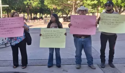 Familiares de ni�os accidentados se manifiestan frente a Palacio de Gobierno