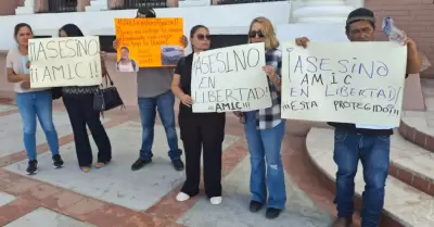 Manifestaci�n de familiares de motociclista atropellado en San Carlos