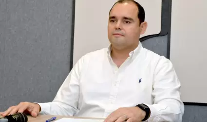 Eduardo Alejo Acu�a Padilla, secretario del Ayuntamiento.
